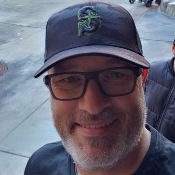 Meet your Posher, Andrew - Picture 1 of 1